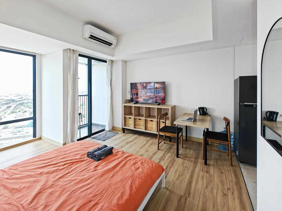Apartemen Newly South Gate With Pool, Gym Netflix By 2ndhome *