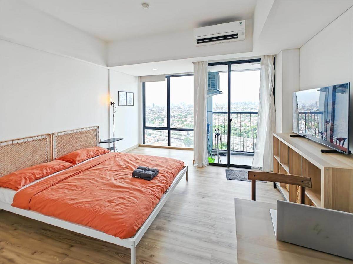 Apartemen Newly South Gate With Pool, Gym Netflix By 2ndhome Jakarta