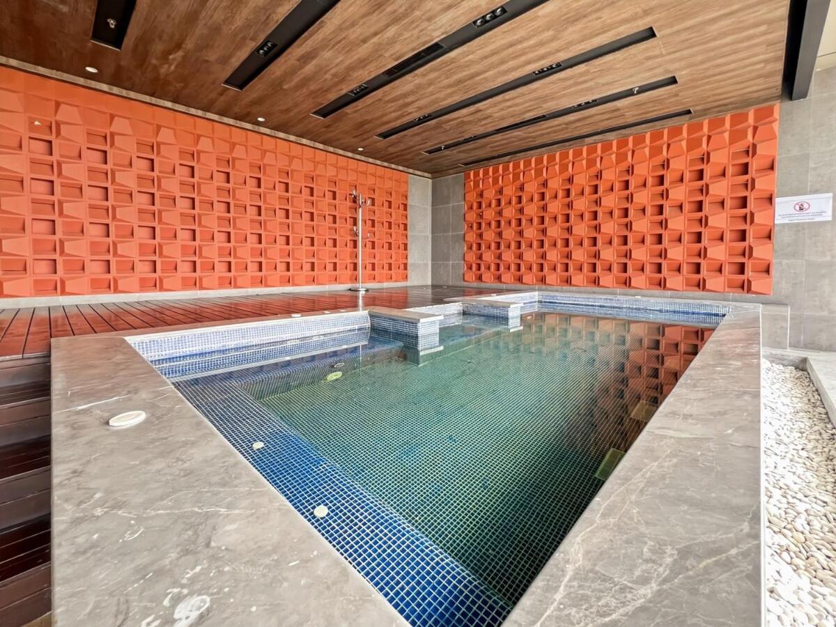 Newly South Gate With Pool, Gym Netflix By 2ndhome * Jakarta